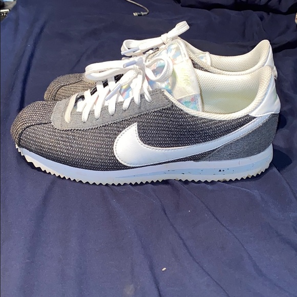 nike cortez poshmark